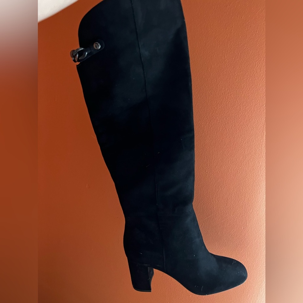 NWOT White House Black Market block heeled boots